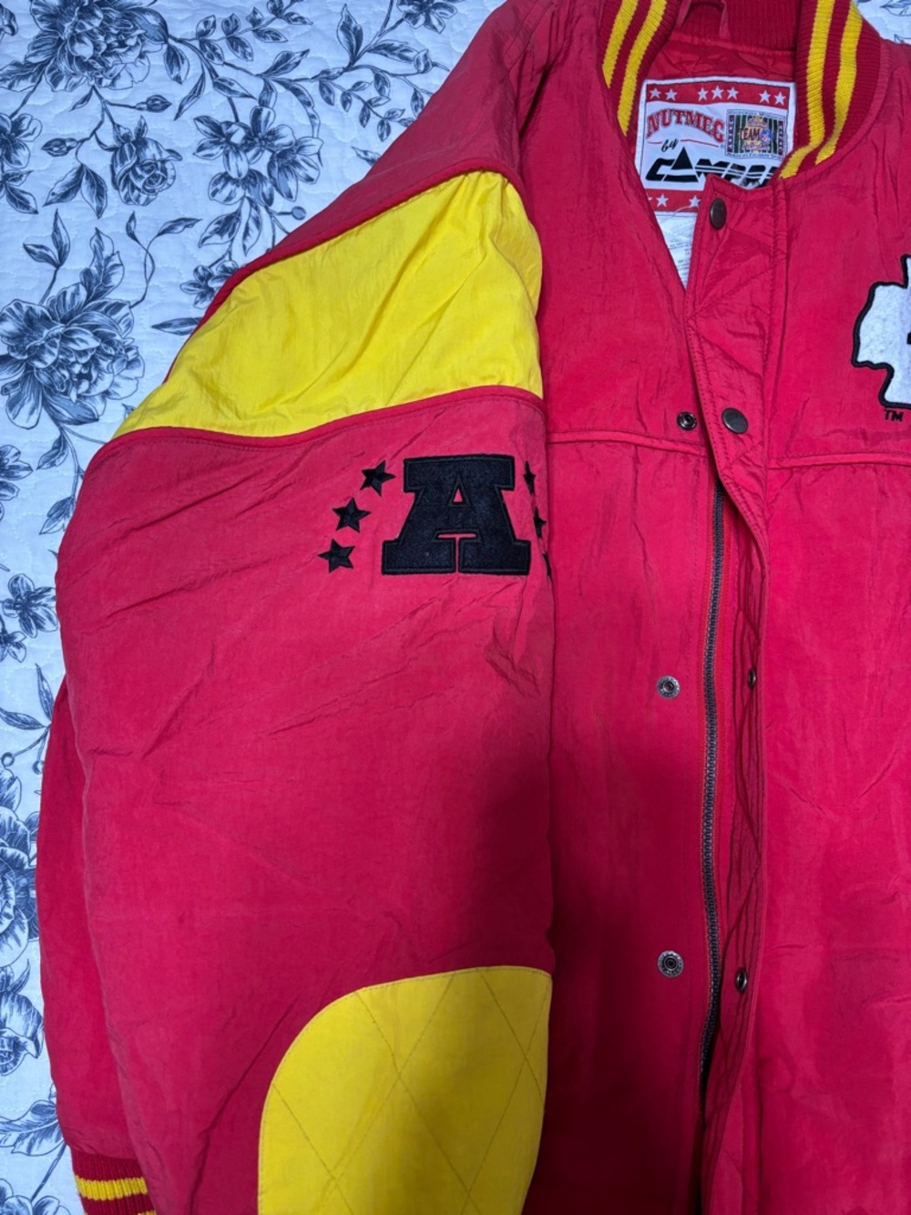 Kansas City Chiefs Red & Yellow Varsity Jacket - Picture 4 of 6